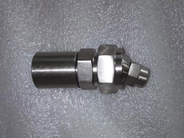 萬(wàn)向球接頭，調節噴嘴噴水方向